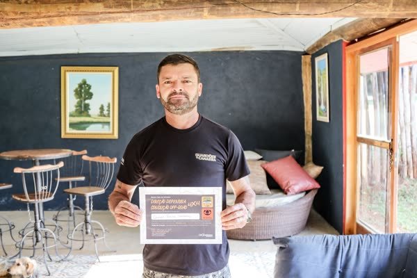 Aluno com certificado